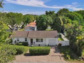 10 NW 100th St, Miami Shores FL 33150