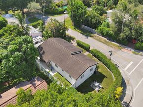 10 NW 100th St, Miami Shores FL 33150
