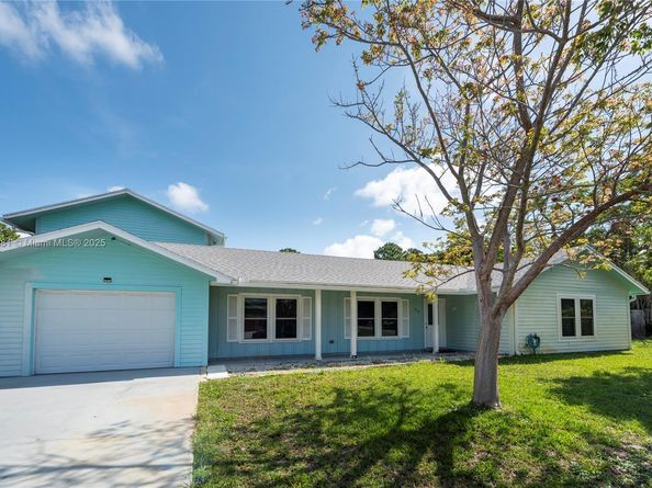 219 Bobwhite Rd, Royal Palm Beach FL 33411
