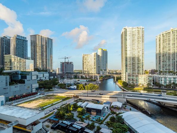 31 SE 5th St 1507, Miami FL 33131