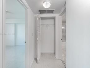 31 SE 5th St 1507, Miami FL 33131