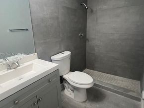 81 NW 44th St, Miami FL 33127