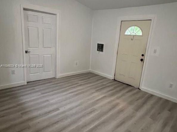 81 NW 44th St, Miami FL 33127