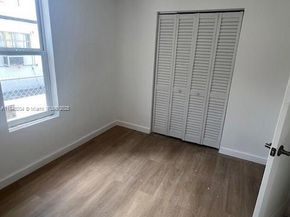 81 NW 44th St, Miami FL 33127