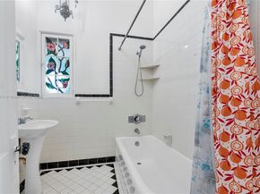 909 SE 5th Ct, Fort Lauderdale FL 33301