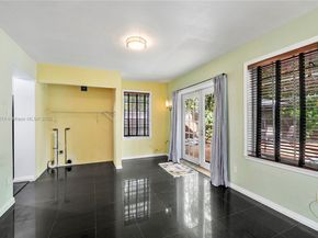 909 SE 5th Ct, Fort Lauderdale FL 33301