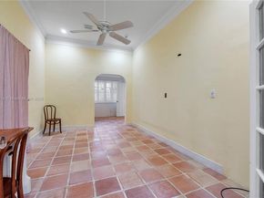 909 SE 5th Ct, Fort Lauderdale FL 33301