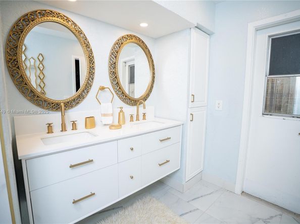 20331 NE 10th Ct, Miami FL 33179