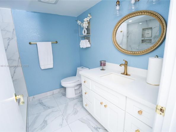 20331 NE 10th Ct, Miami FL 33179