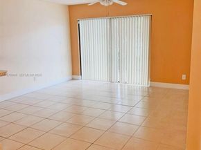 650 S Park Rd 245, Hollywood FL 33021