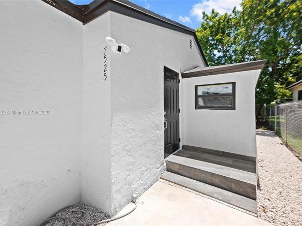 7525 NW 15th Ave, Miami FL 33147