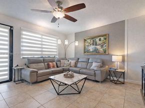 132 NE 26th Ave, Homestead FL 33033