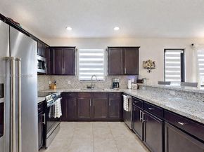 132 NE 26th Ave, Homestead FL 33033