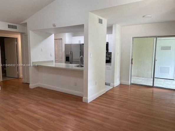 15325 SW 106th Ter 618, Miami FL 33196