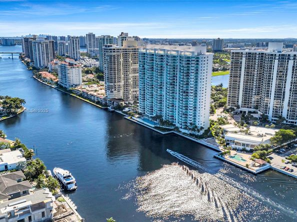 20201 E Country Club Dr 1907, Aventura FL 33180