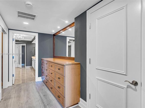 20201 E Country Club Dr 1907, Aventura FL 33180