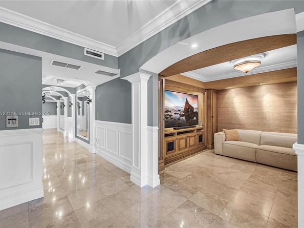 20201 E Country Club Dr 1907, Aventura FL 33180