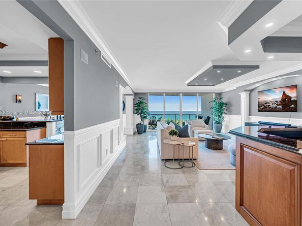 20201 E Country Club Dr 1907, Aventura FL 33180