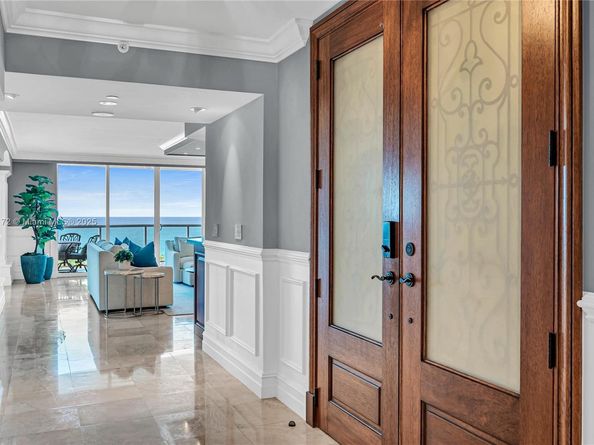 20201 E Country Club Dr 1907, Aventura FL 33180