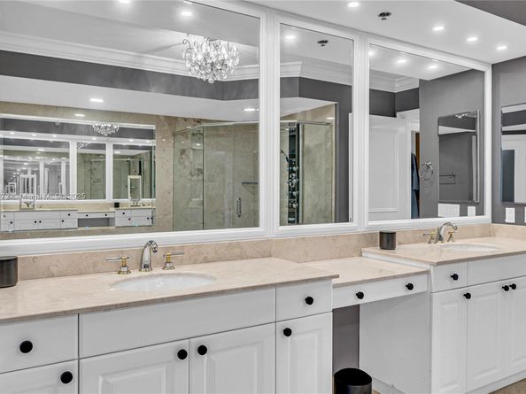 20201 E Country Club Dr 1907, Aventura FL 33180