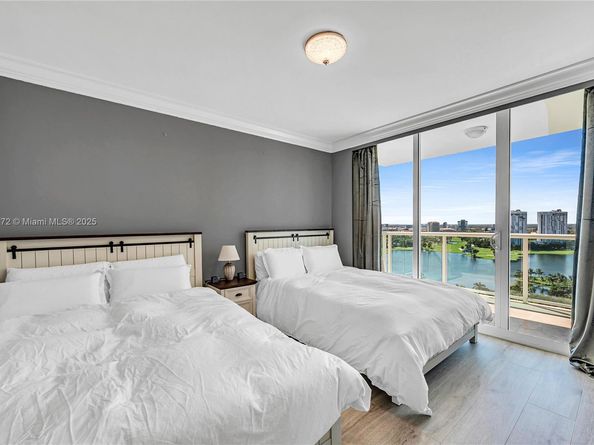 20201 E Country Club Dr 1907, Aventura FL 33180