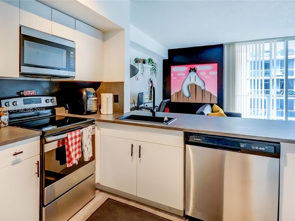 5077 NW 7th St 1216, Miami FL 33126