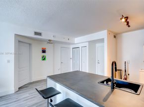 5077 NW 7th St 1216, Miami FL 33126