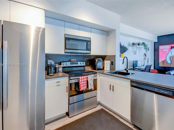 5077 NW 7th St 1216, Miami FL 33126