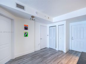 5077 NW 7th St 1216, Miami FL 33126