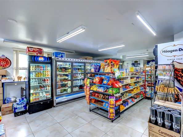 5077 NW 7th St 1216, Miami FL 33126