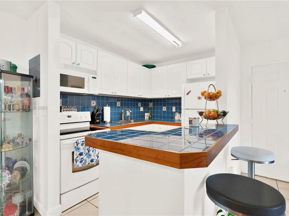 15620 SW 80th St H103, Miami FL 33193