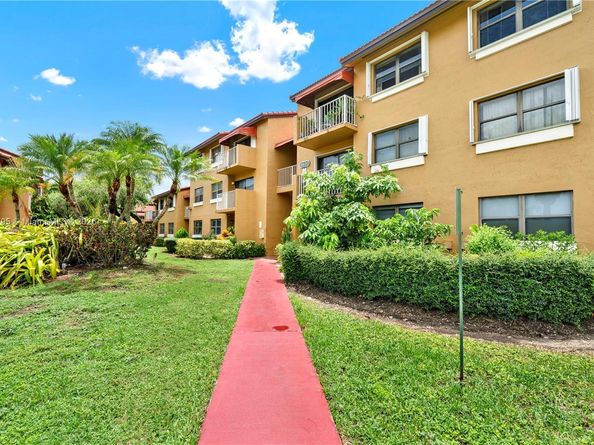 15620 SW 80th St H103, Miami FL 33193
