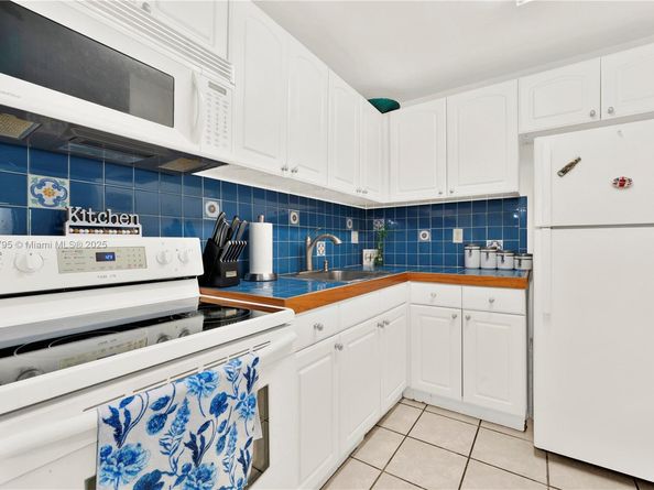15620 SW 80th St H103, Miami FL 33193