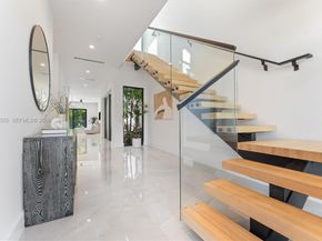 1122 NE 10th Ave B, Fort Lauderdale FL 33304