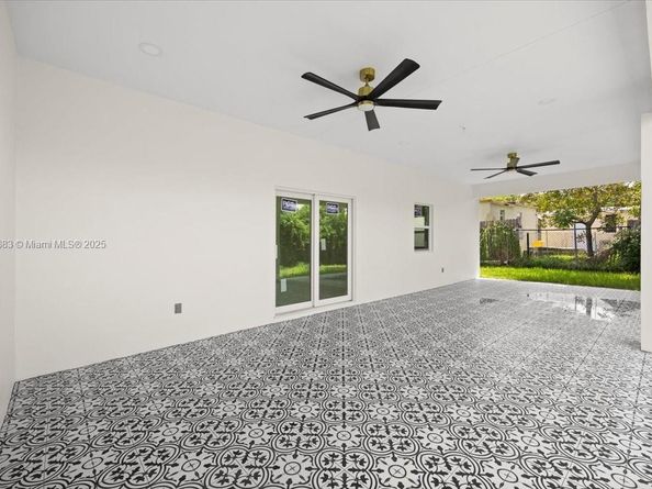 930 34th St, West Palm Beach FL 33407