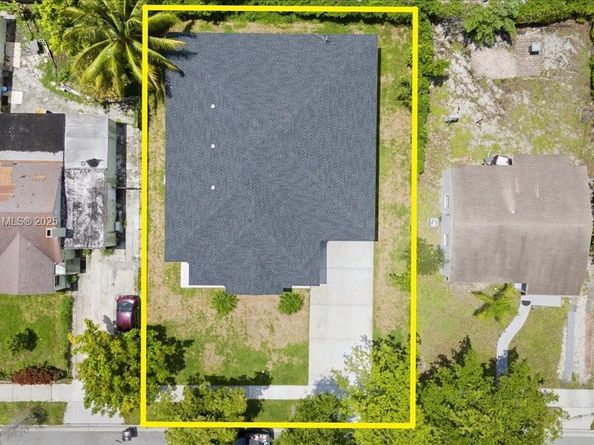 930 34th St, West Palm Beach FL 33407