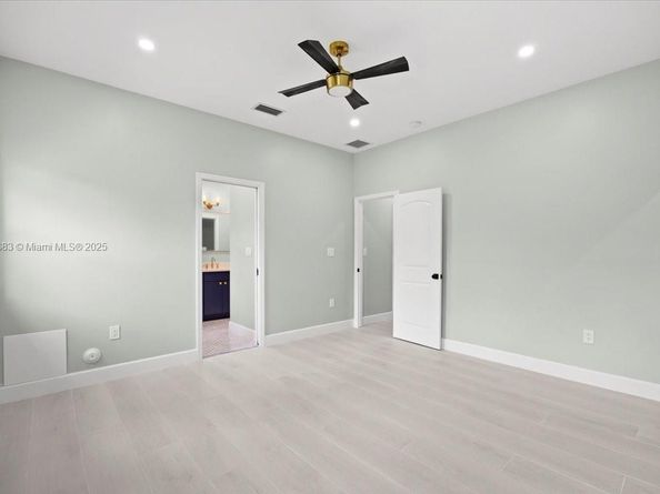 930 34th St, West Palm Beach FL 33407
