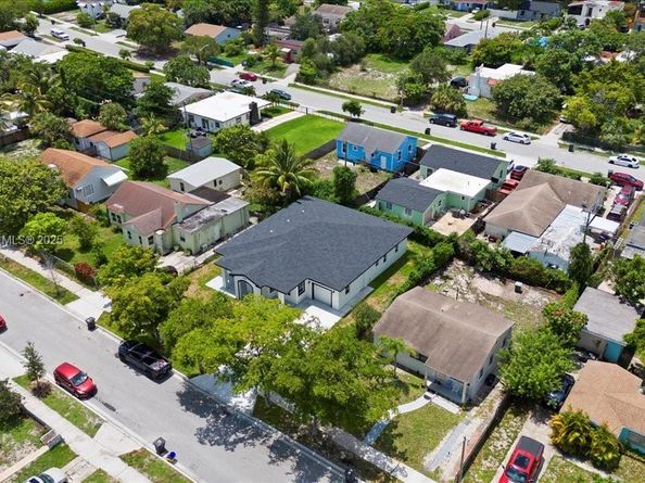 930 34th St, West Palm Beach FL 33407