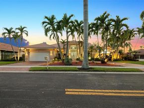 392 Coconut Cir, Weston FL 33326