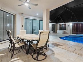 392 Coconut Cir, Weston FL 33326