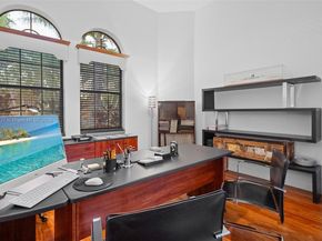 392 Coconut Cir, Weston FL 33326