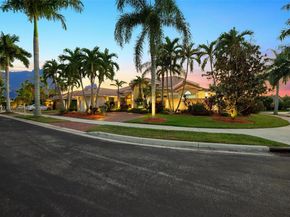 392 Coconut Cir, Weston FL 33326