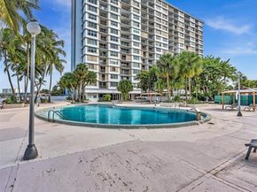 1865 79th St Cswy 11D, North Bay Village FL 33141