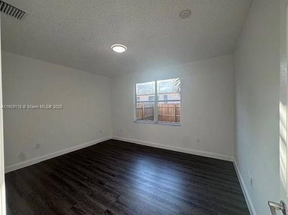 2288 NE 42nd Ave, Homestead FL 33033