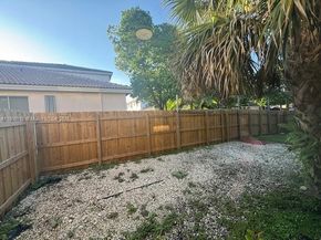 2288 NE 42nd Ave, Homestead FL 33033