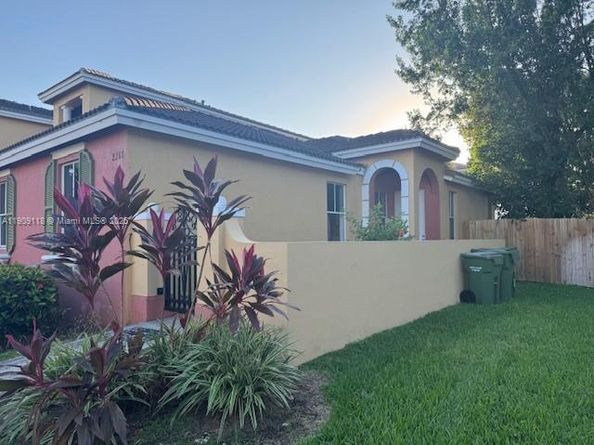 2288 NE 42nd Ave, Homestead FL 33033