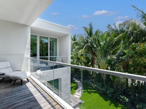 4700 N Meridian Ave, Miami Beach FL 33140