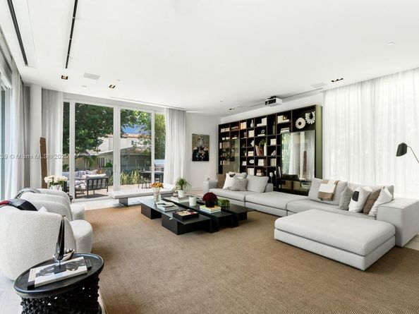 4700 N Meridian Ave, Miami Beach FL 33140