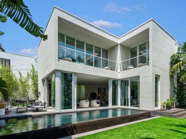 4700 N Meridian Ave, Miami Beach FL 33140