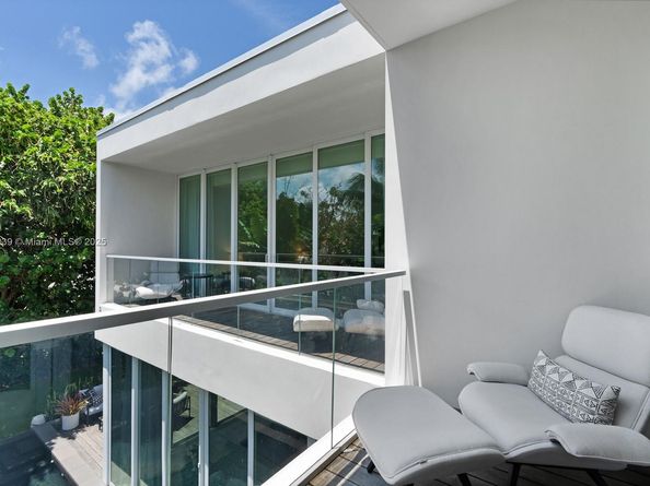 4700 N Meridian Ave, Miami Beach FL 33140